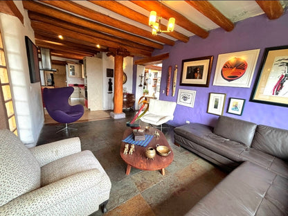 SE VENDE CASA EN NAYON