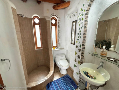 SE VENDE CASA EN NAYON
