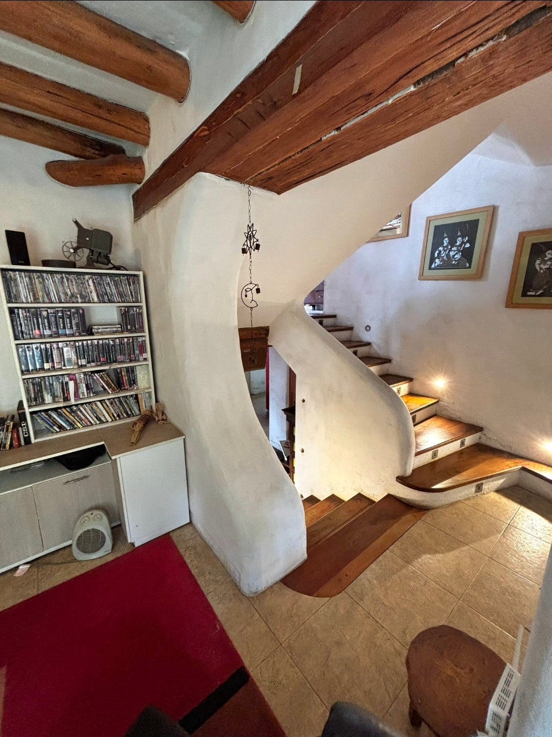 SE VENDE CASA EN NAYON