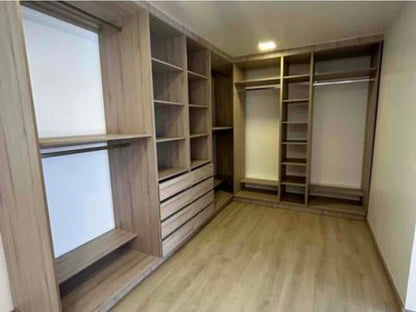 SE VENDE PENTHOUSE DUPLEX SECTOR REPÚBLICA DE EL SALVADOR.