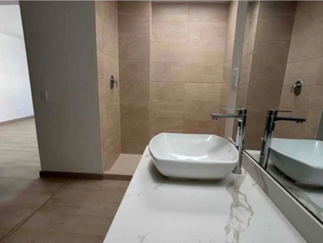 SE VENDE PENTHOUSE DUPLEX SECTOR REPÚBLICA DE EL SALVADOR.