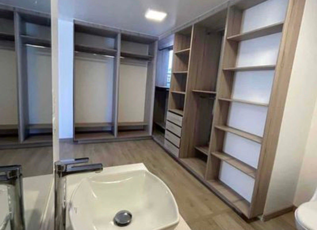 SE VENDE PENTHOUSE DUPLEX SECTOR REPÚBLICA DE EL SALVADOR.