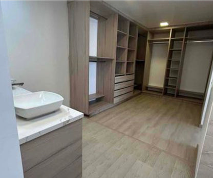 SE VENDE PENTHOUSE DUPLEX SECTOR REPÚBLICA DE EL SALVADOR.