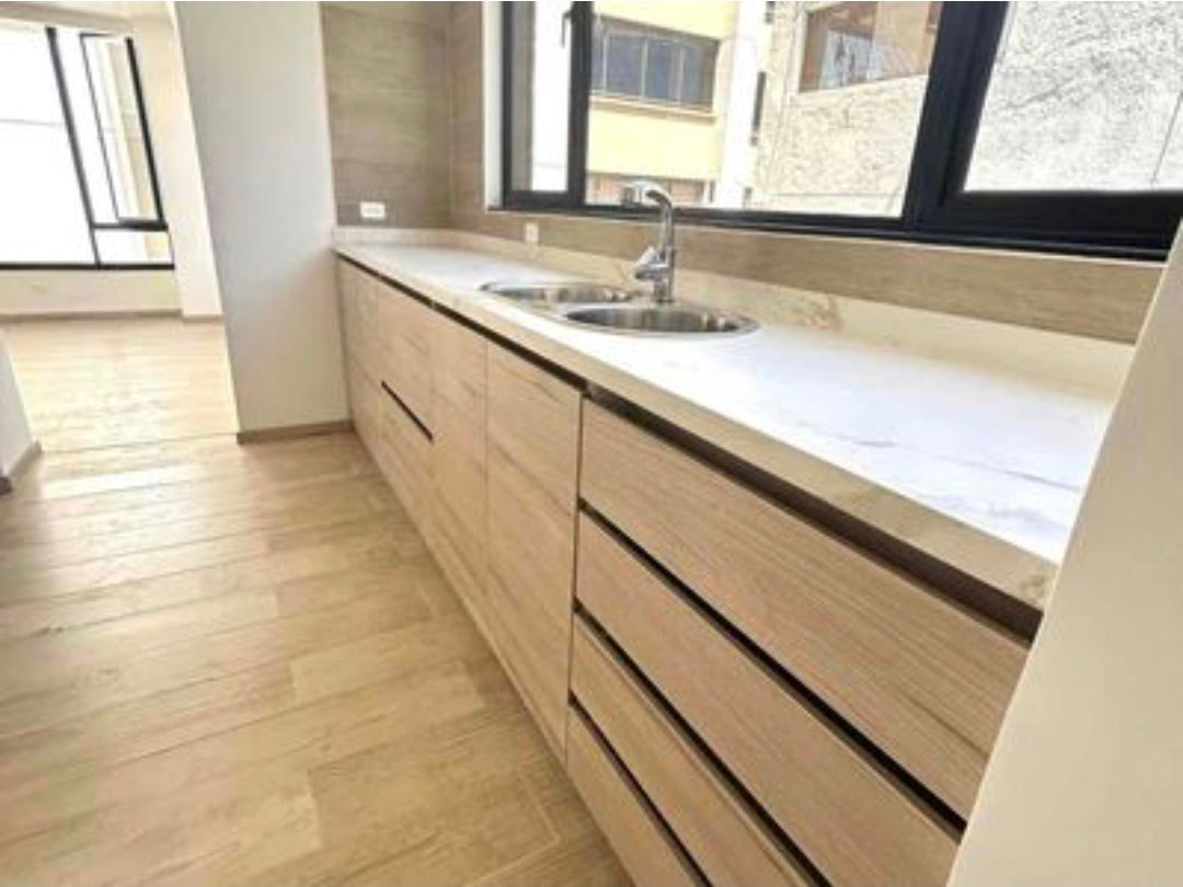 SE VENDE PENTHOUSE DUPLEX SECTOR REPÚBLICA DE EL SALVADOR.