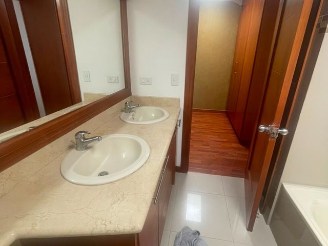 SE VENDE CASA DENTRO DE CONJUNTO SECTOR MONTESERRIN