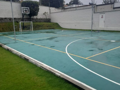 SE VENDE CASA DENTRO DE CONJUNTO SECTOR MONTESERRIN