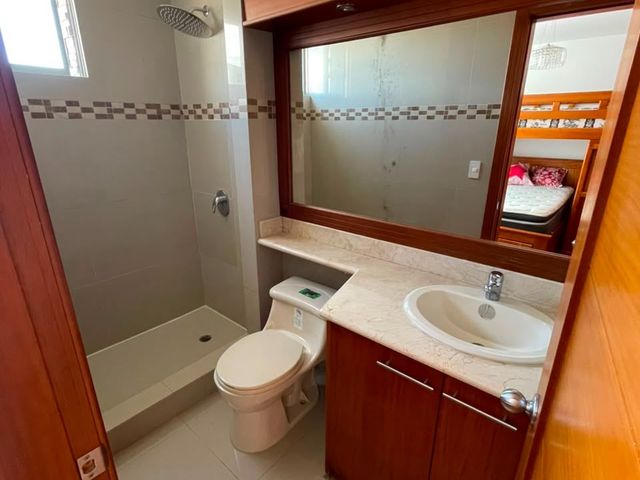 SE VENDE CASA DENTRO DE CONJUNTO SECTOR MONTESERRIN