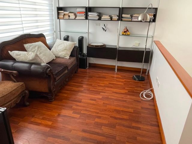 SE VENDE CASA DENTRO DE CONJUNTO SECTOR MONTESERRIN