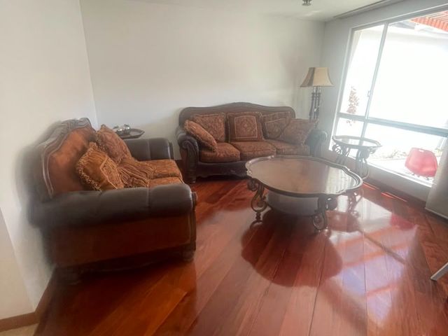 SE VENDE CASA DENTRO DE CONJUNTO SECTOR MONTESERRIN