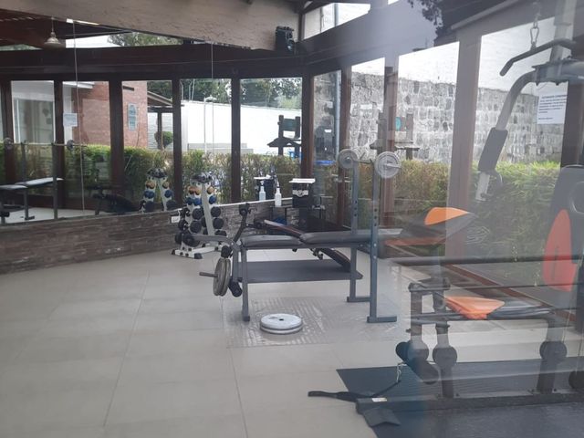 SE VENDE CASA DENTRO DE CONJUNTO SECTOR MONTESERRIN