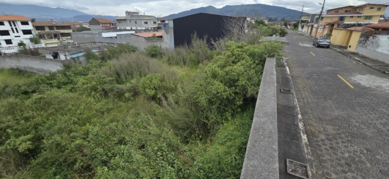 SE VENDE TERRENO EN EL VALLE DE LOS CHILLOS