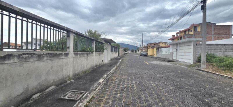SE VENDE TERRENO EN EL VALLE DE LOS CHILLOS