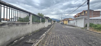 SE VENDE TERRENO EN EL VALLE DE LOS CHILLOS