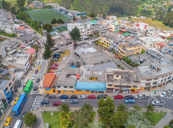 SE VENDE TERRENO EN EL SECTOR DE LA FLORESTA