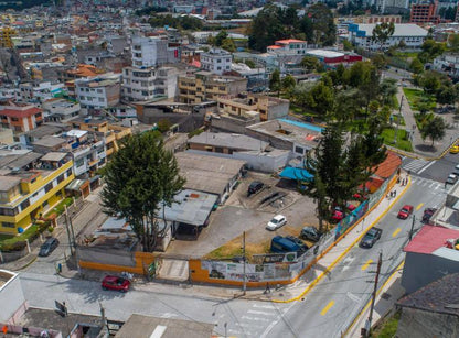 SE VENDE TERRENO EN EL SECTOR DE LA FLORESTA