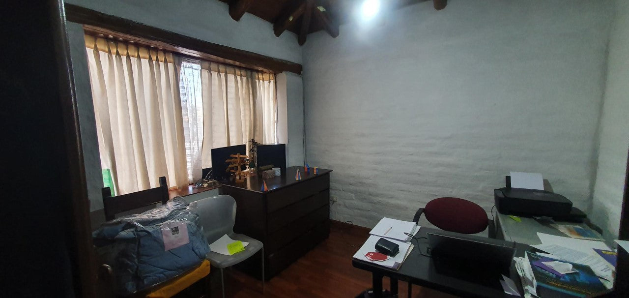 Se Vende Conjunto de 3 Casas Sector Monteserrin Calle Las Malvas