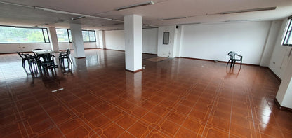 SE ARRIENDA OFICINA COMERCIAL SECTOR AV. LA PRENSA