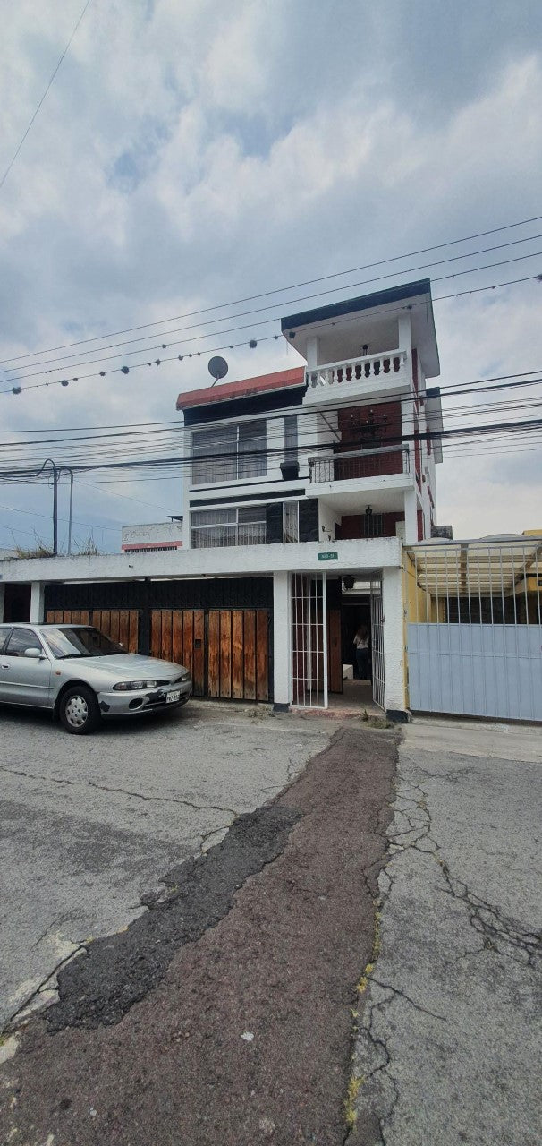 SE VENDE CASA INDEPENDIENTE SECTOR LA RUMIÑAHUI - KENNEDY