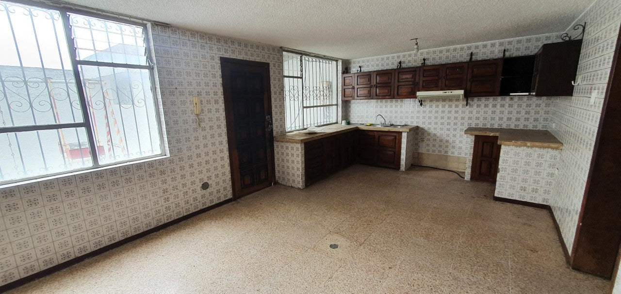 SE VENDE CASA INDEPENDIENTE SECTOR LA RUMIÑAHUI - KENNEDY