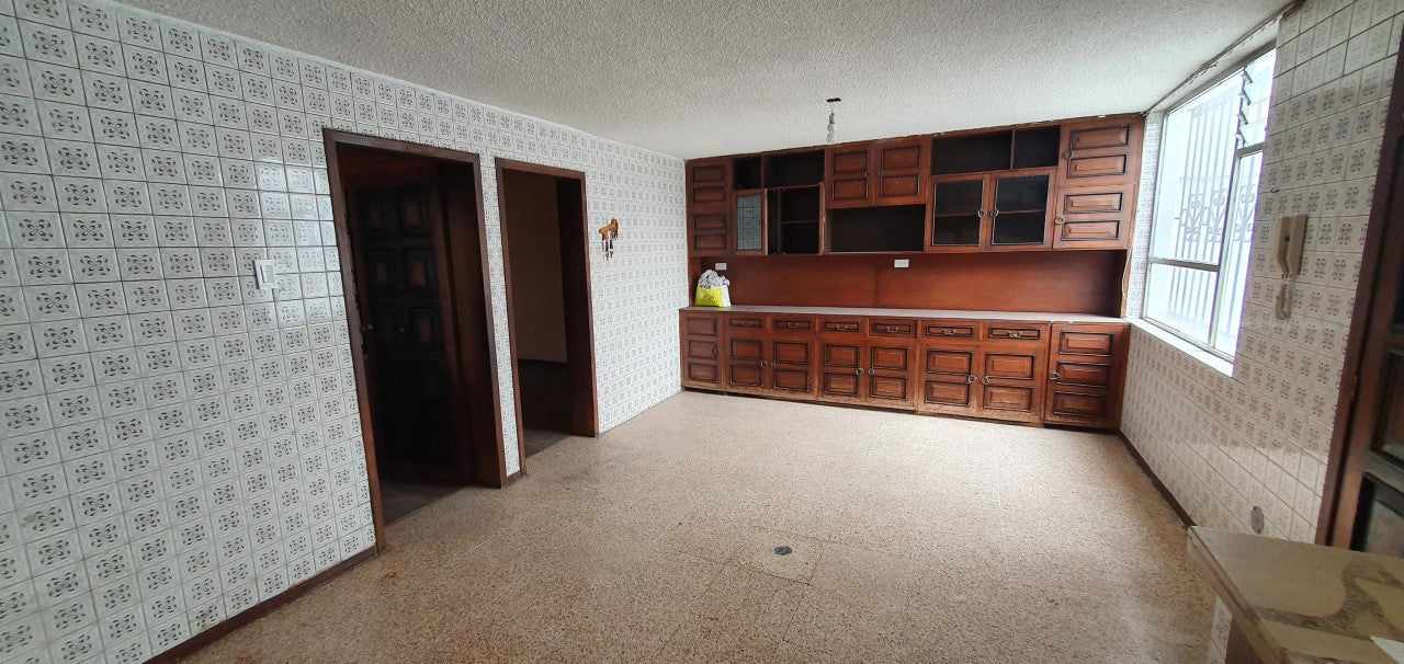 SE VENDE CASA INDEPENDIENTE SECTOR LA RUMIÑAHUI - KENNEDY