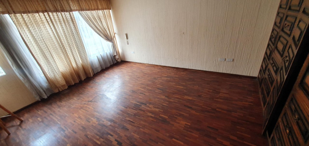 SE VENDE CASA INDEPENDIENTE SECTOR LA RUMIÑAHUI - KENNEDY