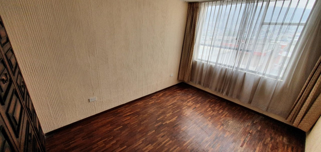 SE VENDE CASA INDEPENDIENTE SECTOR LA RUMIÑAHUI - KENNEDY