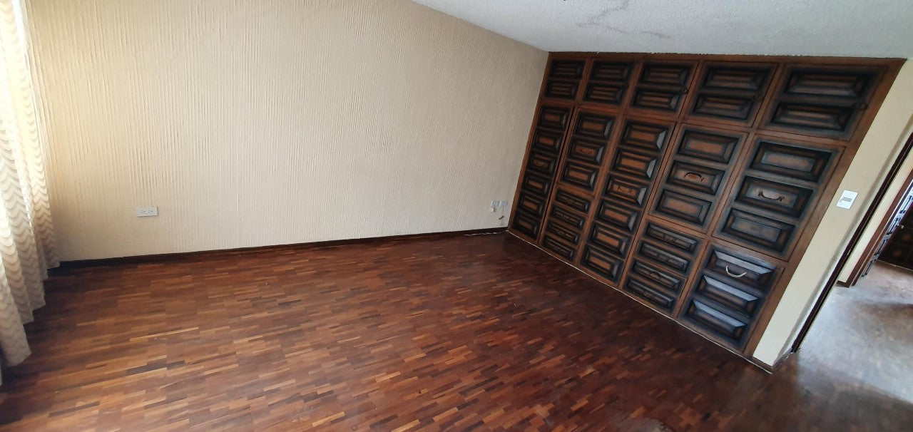 SE VENDE CASA INDEPENDIENTE SECTOR LA RUMIÑAHUI - KENNEDY