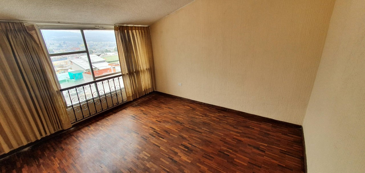 SE VENDE CASA INDEPENDIENTE SECTOR LA RUMIÑAHUI - KENNEDY
