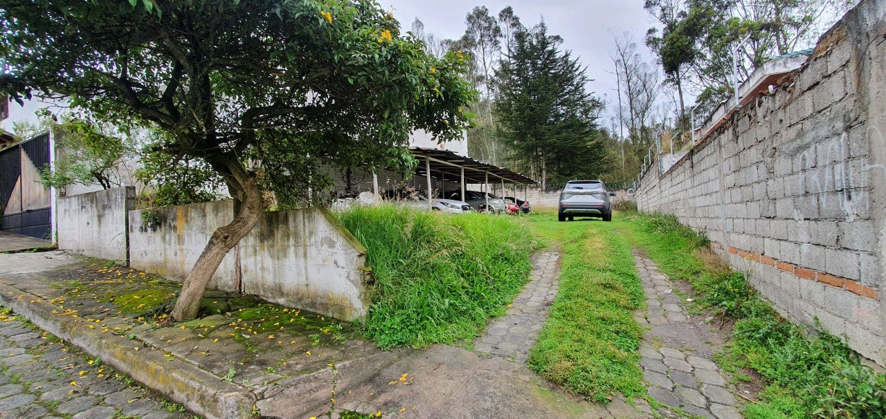 SE VENDE TERRENO SECTOR BELLAVISTA ALTO - IÑAQUITO. - DENTRO DE CONJUNTO