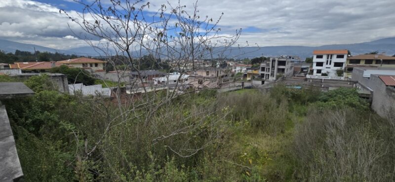 SE VENDE TERRENO EN EL VALLE DE LOS CHILLOS