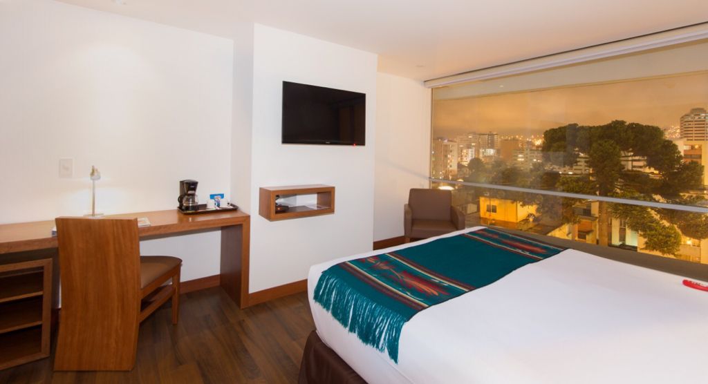 SE VENDE HOTEL SECTOR AV. 6 DE DICIEMBRE Y SAN IGNACIO