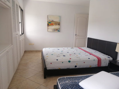 Se Vende Departamento Semi Amoblado Sector CasaBlanca, Esmeraldas. 161 m2