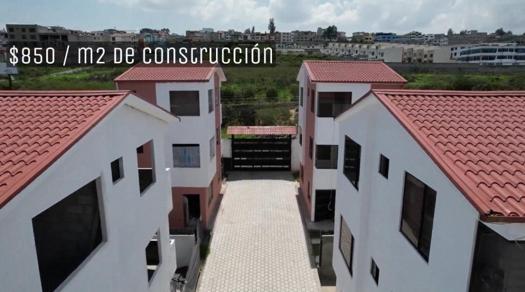 SE VENDE CASA DENTRO DE CONJUNTO SECTOR CARCELÉN