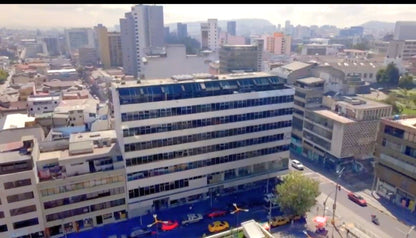 SE VENDE EDIFICIO EN LA AV. 10 DE AGOSTO Y JUAN PABLO ARENAS SECTOR CONSEJO PROVINCIAL