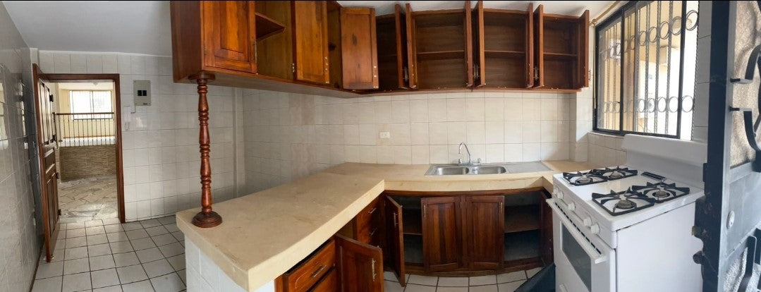 SE VENDE EDIFICIO RENTERO SECTOR LOS ALAMOS ENTRE AV. 6 DE DICIEMBRE Y ELOY ALFARO