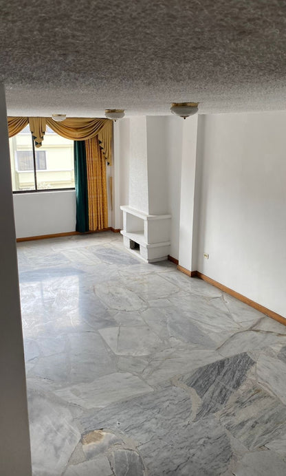 SE VENDE EDIFICIO RENTERO SECTOR LOS ALAMOS ENTRE AV. 6 DE DICIEMBRE Y ELOY ALFARO
