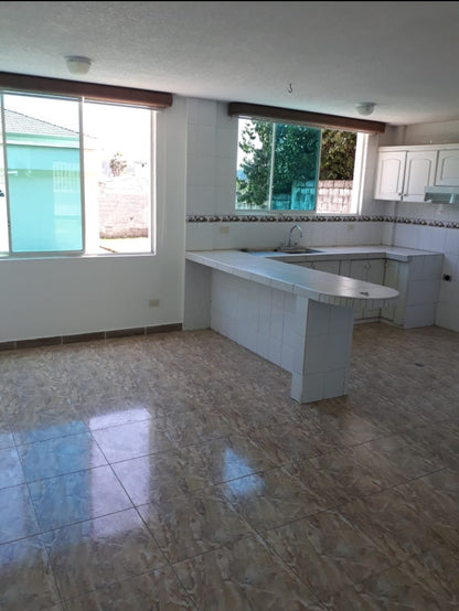 SE VENDE DOS CASAS EN EL MISMO TERRENO SECTOR CLUB LOS CHILLOS.