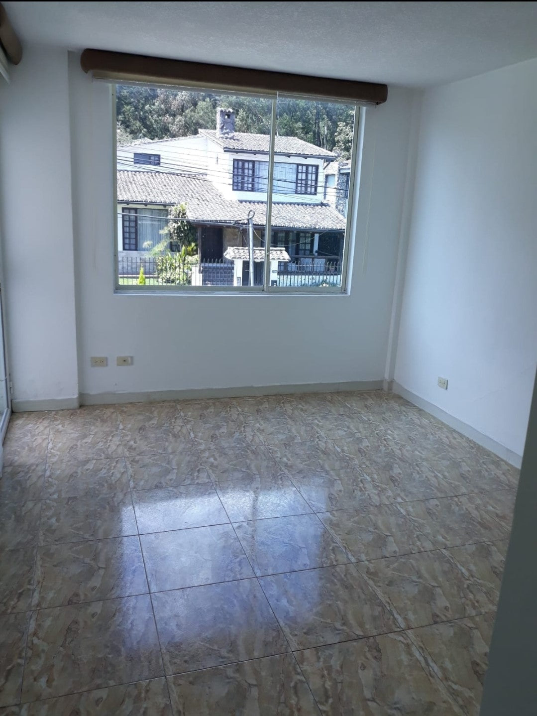 SE VENDE DOS CASAS EN EL MISMO TERRENO SECTOR CLUB LOS CHILLOS.