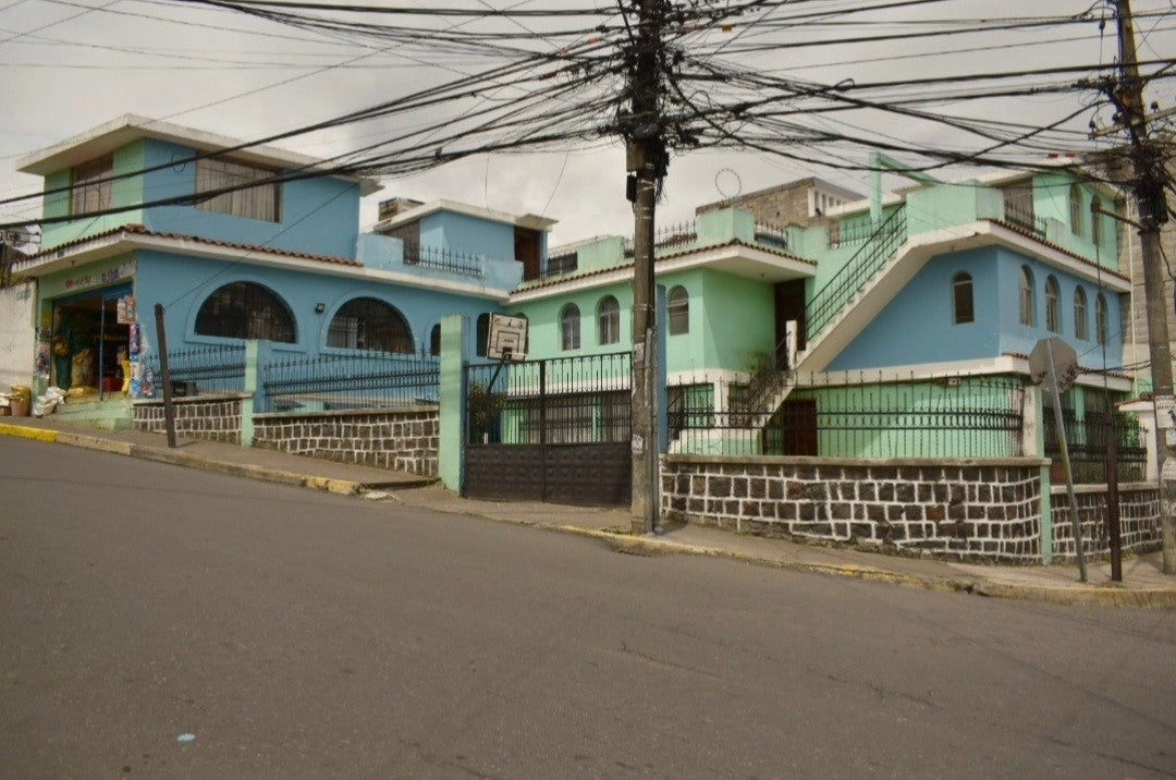 SE VENDE CASA O TERRENO SECTOR REAL AUDIENCIA - BARRIO LA OFELIA - PARROQUIA PONCEANO