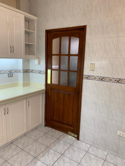 Se Vende Departamento Dentro de La Urbanización La Garzota - Guayaquil