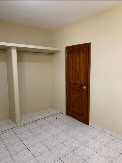 Se Vende Departamento Dentro de La Urbanización La Garzota - Guayaquil