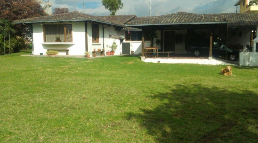 Se Vende Casa Independiente en Tumbaco - Via Interoceanica