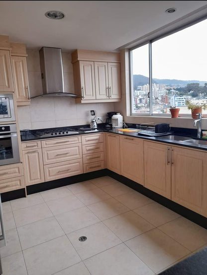 SE VENDE PENTHOUSE DUPLEX SECTOR QUITO TENIS